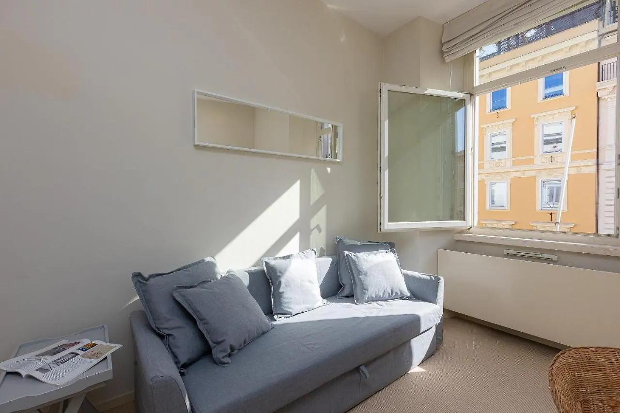 Amazing Via Nazionale 1 Apartment Rome