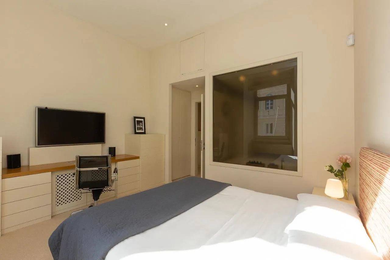 Amazing Via Nazionale 1 Apartment Rome