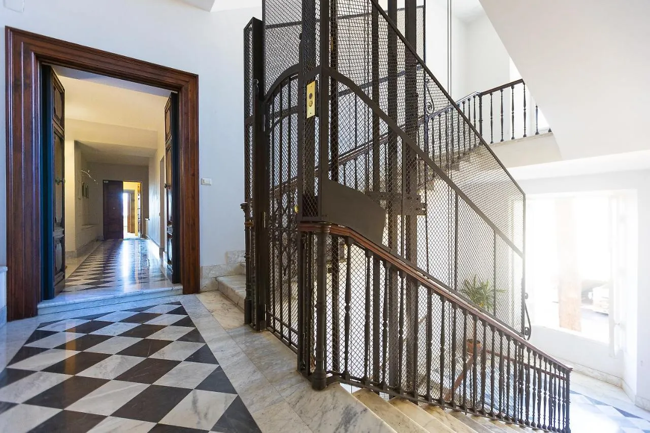 Amazing Via Nazionale 1 Apartment Rome